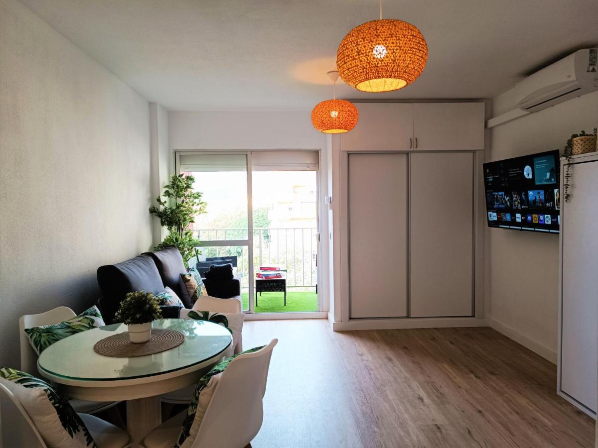 Apartment Piscinas, Fire Stick Amazon, Wifi, Terraza, Reformado Benalmádena